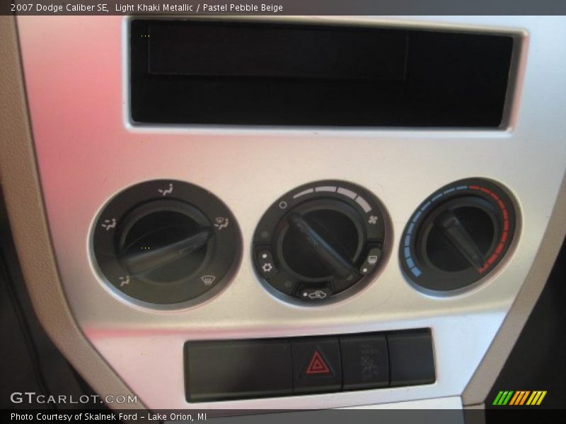 Light Khaki Metallic / Pastel Pebble Beige 2007 Dodge Caliber SE