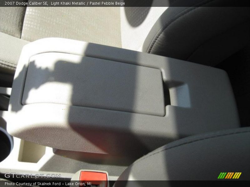 Light Khaki Metallic / Pastel Pebble Beige 2007 Dodge Caliber SE