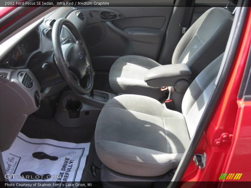  2002 Focus SE Sedan Medium Graphite Interior