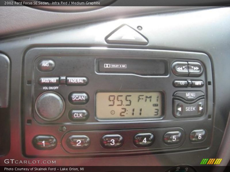 Controls of 2002 Focus SE Sedan