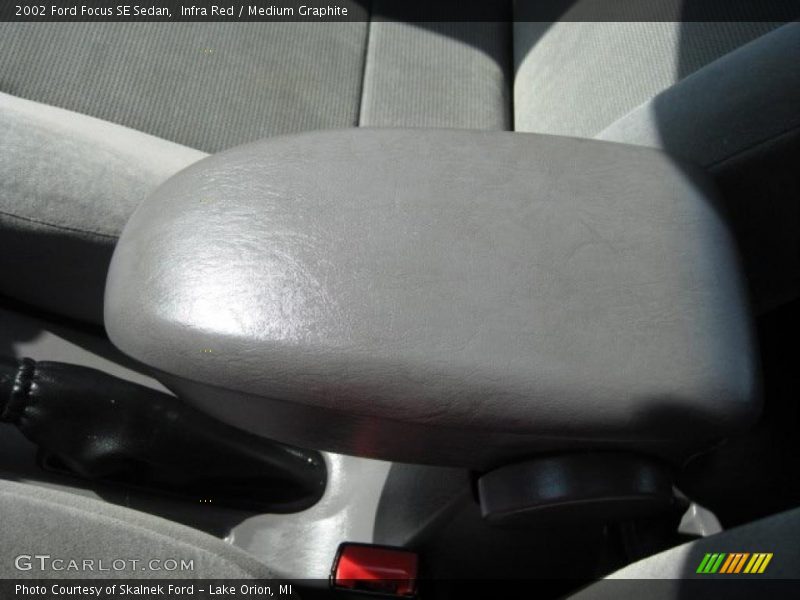 Infra Red / Medium Graphite 2002 Ford Focus SE Sedan
