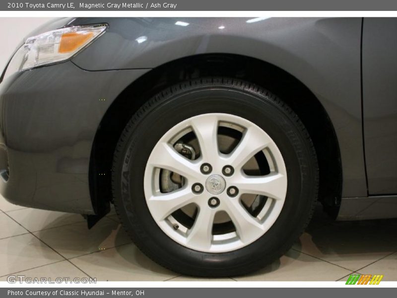 Magnetic Gray Metallic / Ash Gray 2010 Toyota Camry LE