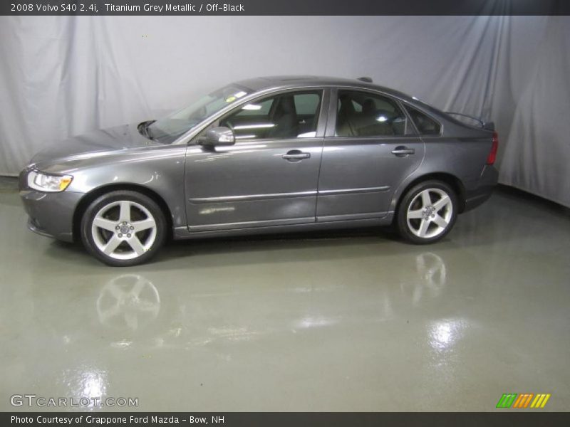 Titanium Grey Metallic / Off-Black 2008 Volvo S40 2.4i