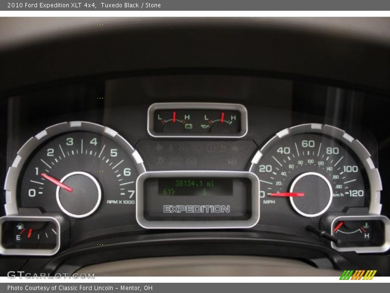  2010 Expedition XLT 4x4 XLT 4x4 Gauges