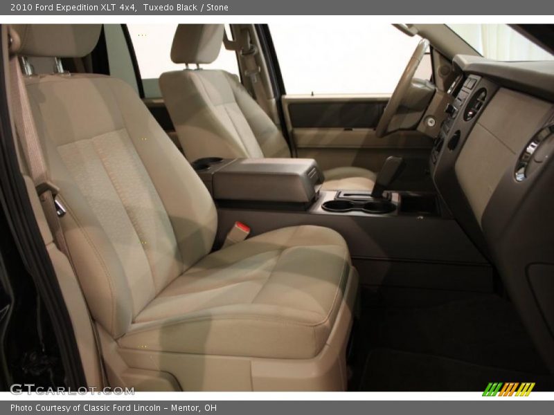 Tuxedo Black / Stone 2010 Ford Expedition XLT 4x4