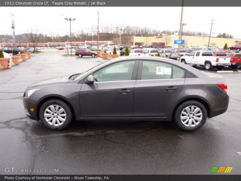 Taupe Gray Metallic / Jet Black 2011 Chevrolet Cruze LT