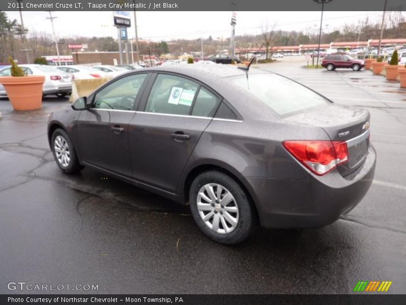 Taupe Gray Metallic / Jet Black 2011 Chevrolet Cruze LT