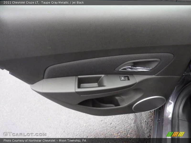 Taupe Gray Metallic / Jet Black 2011 Chevrolet Cruze LT