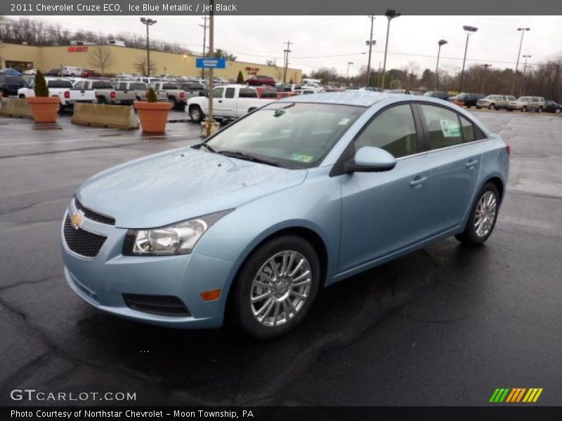 Front 3/4 View of 2011 Cruze ECO
