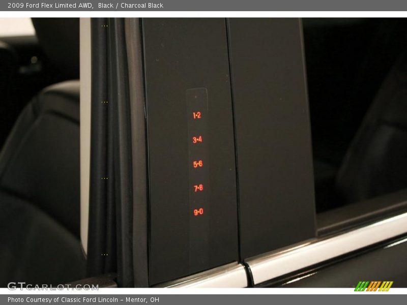Black / Charcoal Black 2009 Ford Flex Limited AWD