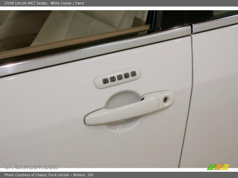 White Suede / Sand 2008 Lincoln MKZ Sedan
