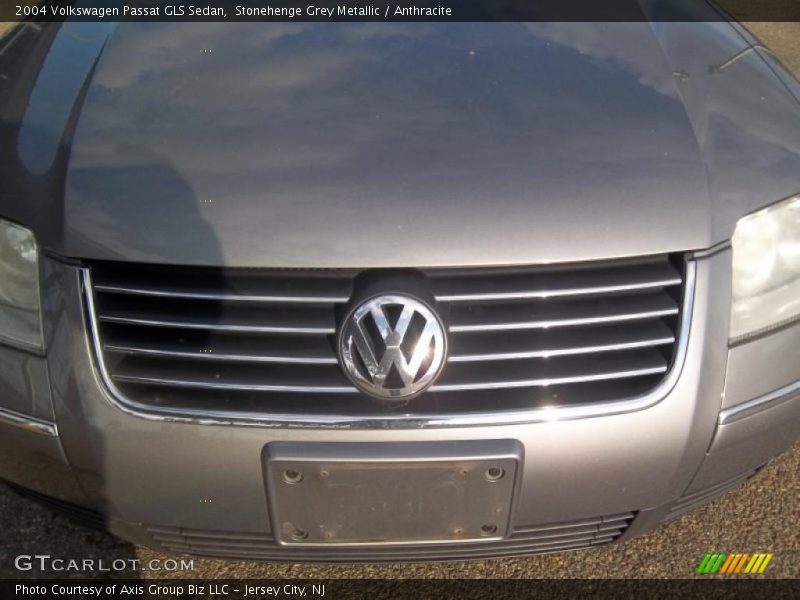 Stonehenge Grey Metallic / Anthracite 2004 Volkswagen Passat GLS Sedan