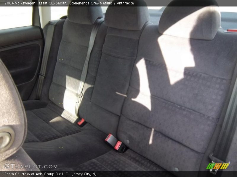 Stonehenge Grey Metallic / Anthracite 2004 Volkswagen Passat GLS Sedan