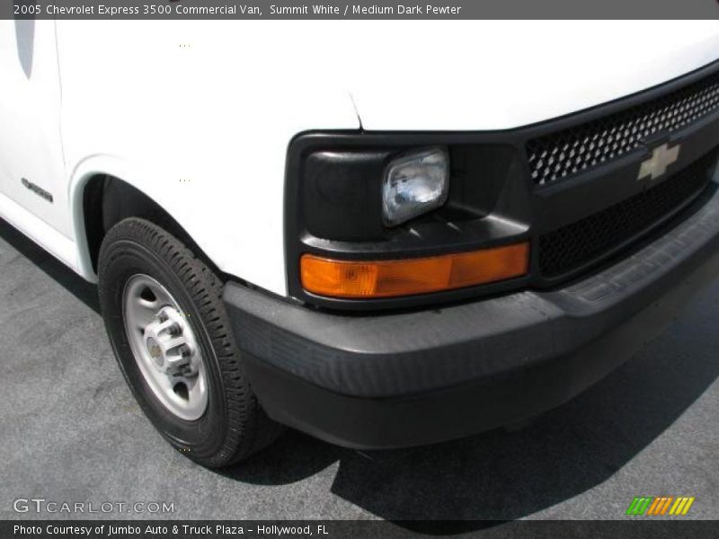 Summit White / Medium Dark Pewter 2005 Chevrolet Express 3500 Commercial Van