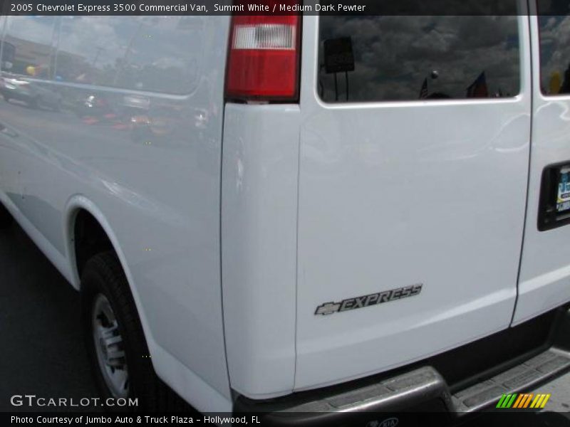 Summit White / Medium Dark Pewter 2005 Chevrolet Express 3500 Commercial Van