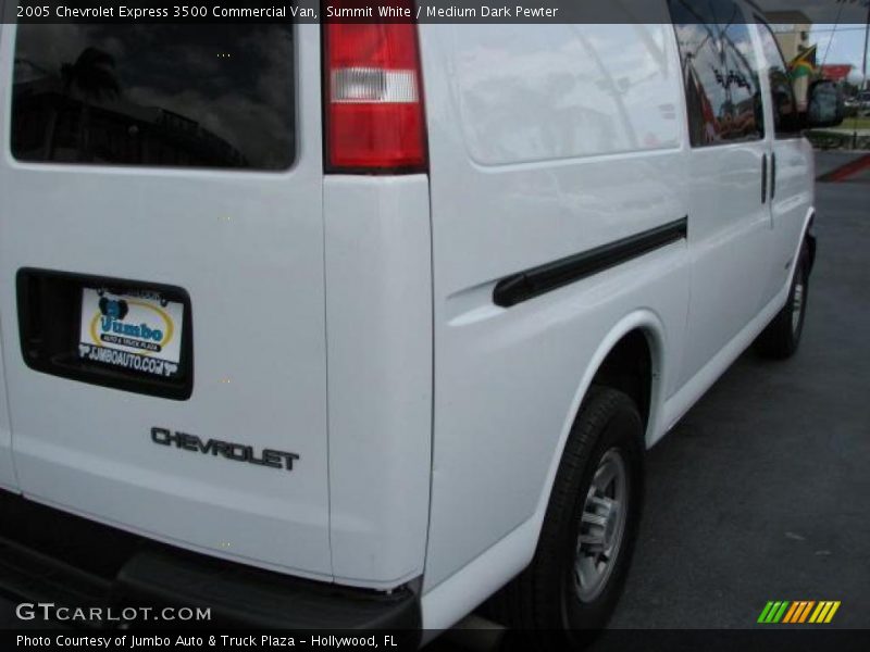 Summit White / Medium Dark Pewter 2005 Chevrolet Express 3500 Commercial Van