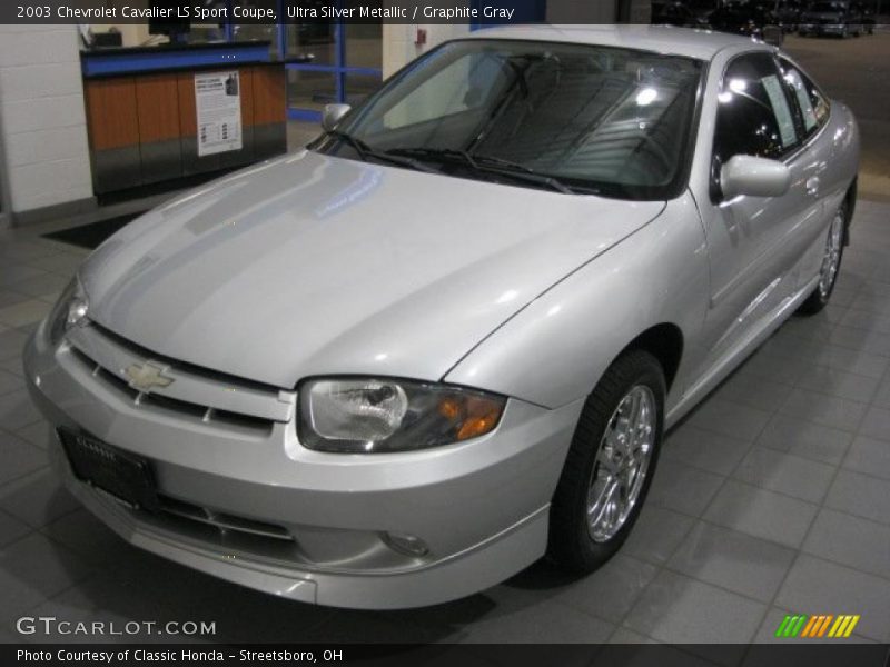 Front 3/4 View of 2003 Cavalier LS Sport Coupe