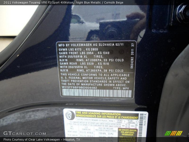 Night Blue Metallic / Cornsilk Beige 2011 Volkswagen Touareg VR6 FSI Sport 4XMotion