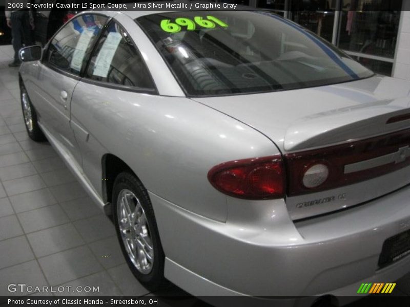 Ultra Silver Metallic / Graphite Gray 2003 Chevrolet Cavalier LS Sport Coupe