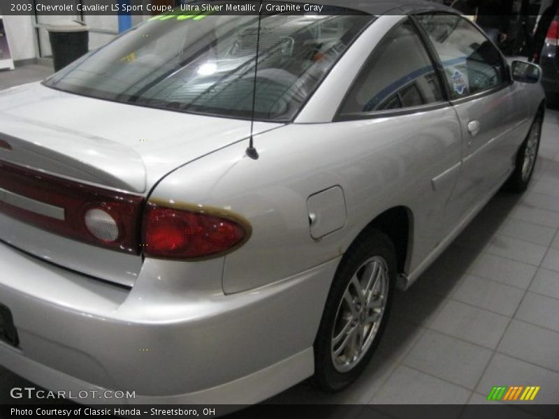 Ultra Silver Metallic / Graphite Gray 2003 Chevrolet Cavalier LS Sport Coupe