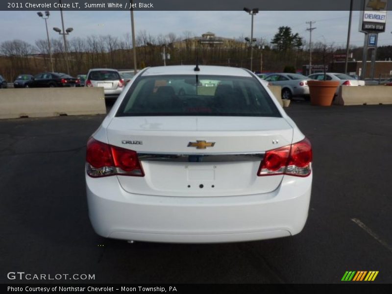 Summit White / Jet Black 2011 Chevrolet Cruze LT