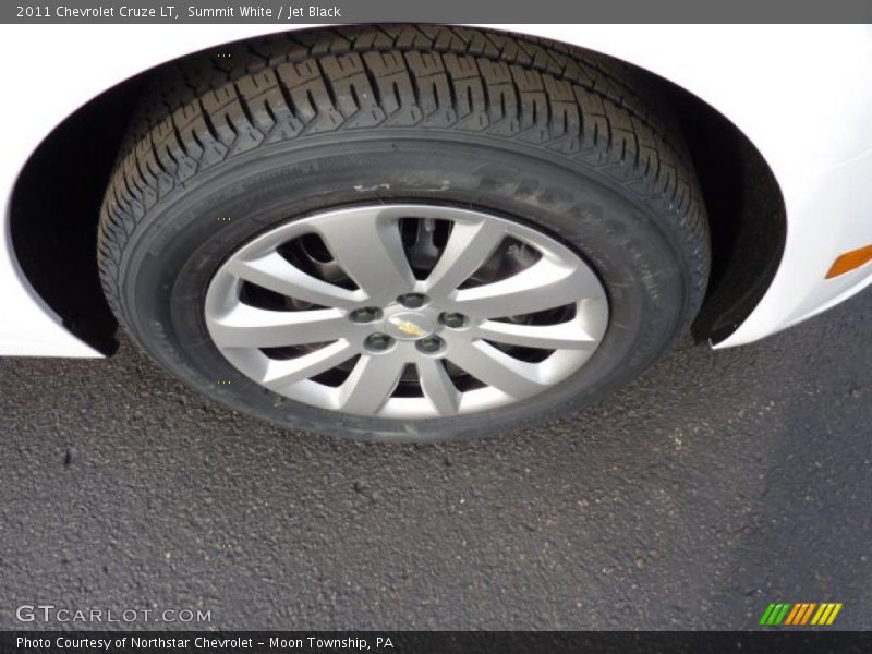 Summit White / Jet Black 2011 Chevrolet Cruze LT