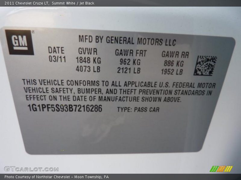 Summit White / Jet Black 2011 Chevrolet Cruze LT