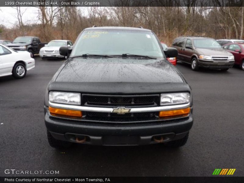 Onyx Black / Graphite 1999 Chevrolet Blazer LS 4x4