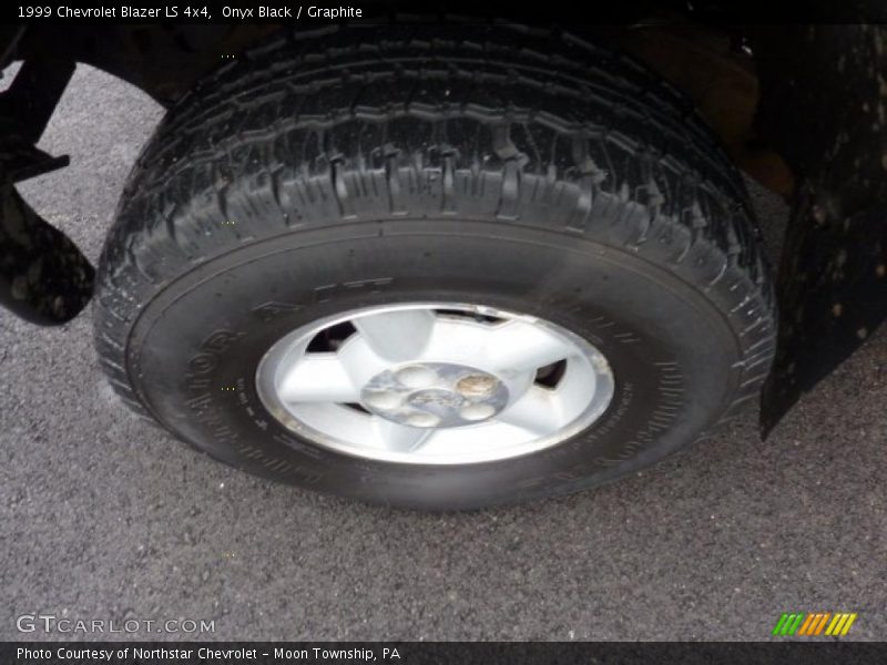 Onyx Black / Graphite 1999 Chevrolet Blazer LS 4x4