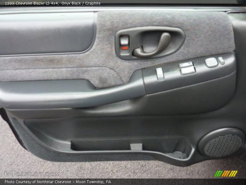 Door Panel of 1999 Blazer LS 4x4