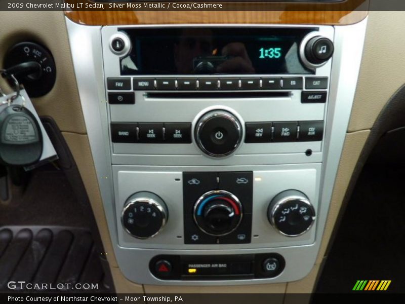 Silver Moss Metallic / Cocoa/Cashmere 2009 Chevrolet Malibu LT Sedan