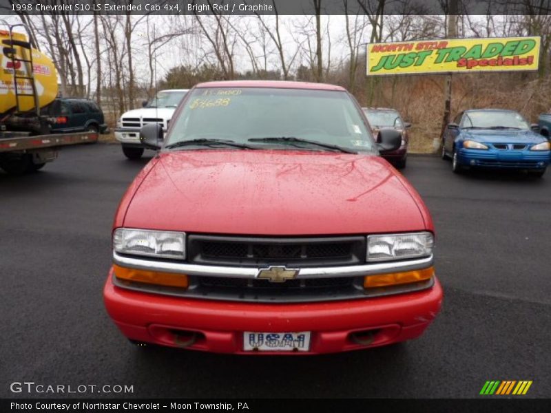 Bright Red / Graphite 1998 Chevrolet S10 LS Extended Cab 4x4