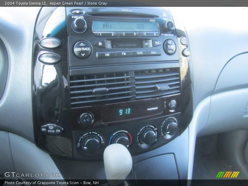 Aspen Green Pearl / Stone Gray 2004 Toyota Sienna LE