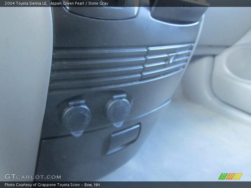 Aspen Green Pearl / Stone Gray 2004 Toyota Sienna LE