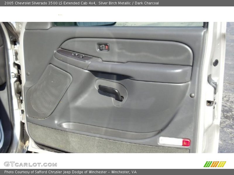 Silver Birch Metallic / Dark Charcoal 2005 Chevrolet Silverado 3500 LS Extended Cab 4x4