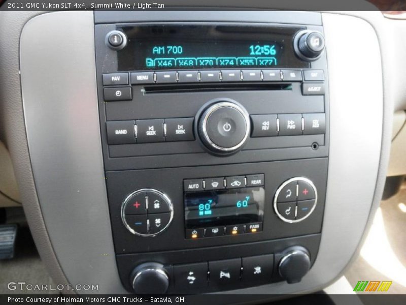 Controls of 2011 Yukon SLT 4x4