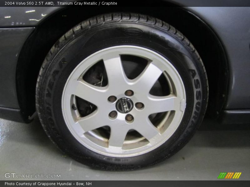 Titanium Gray Metallic / Graphite 2004 Volvo S60 2.5T AWD