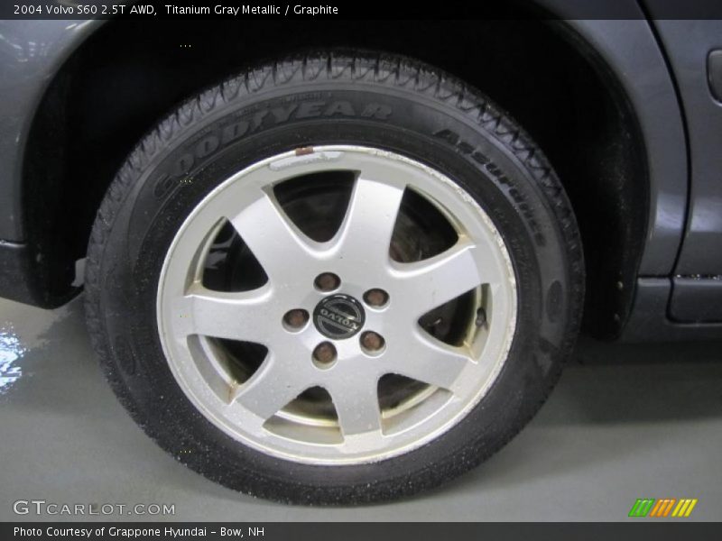 Titanium Gray Metallic / Graphite 2004 Volvo S60 2.5T AWD