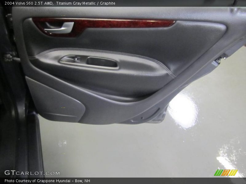 Titanium Gray Metallic / Graphite 2004 Volvo S60 2.5T AWD