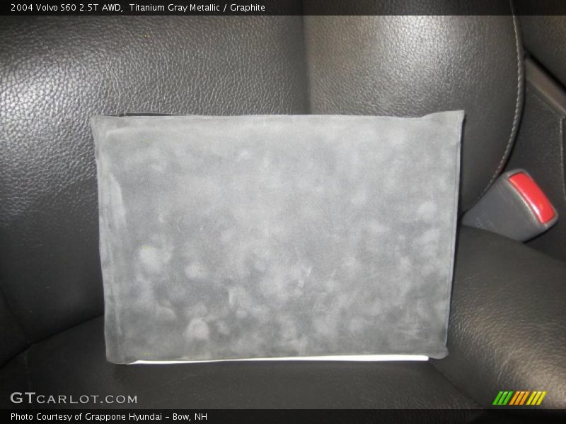 Titanium Gray Metallic / Graphite 2004 Volvo S60 2.5T AWD