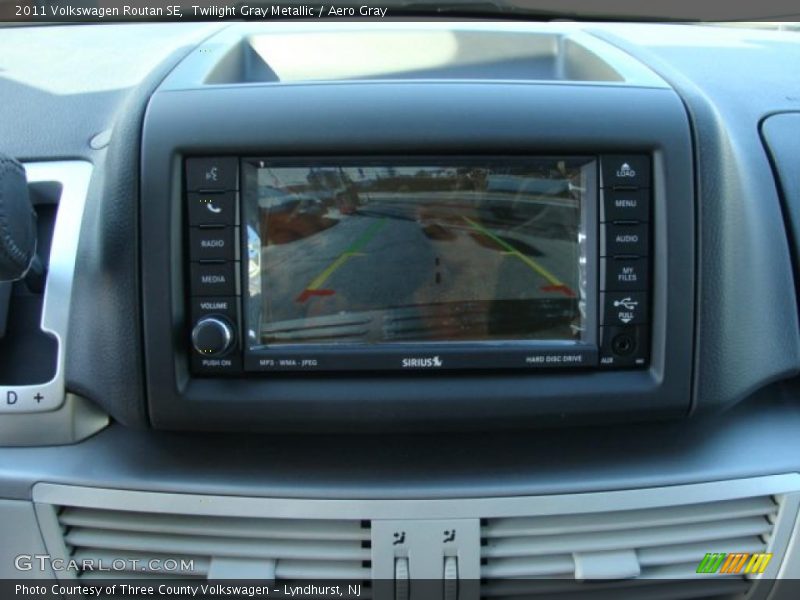 Twilight Gray Metallic / Aero Gray 2011 Volkswagen Routan SE