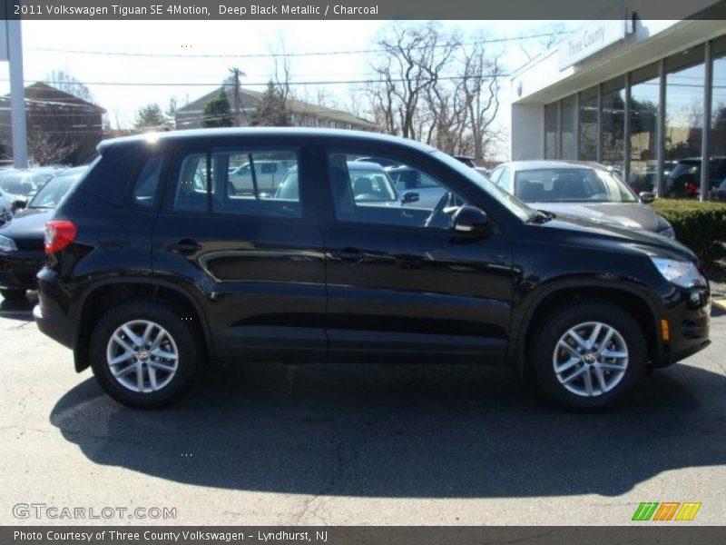 Deep Black Metallic / Charcoal 2011 Volkswagen Tiguan SE 4Motion