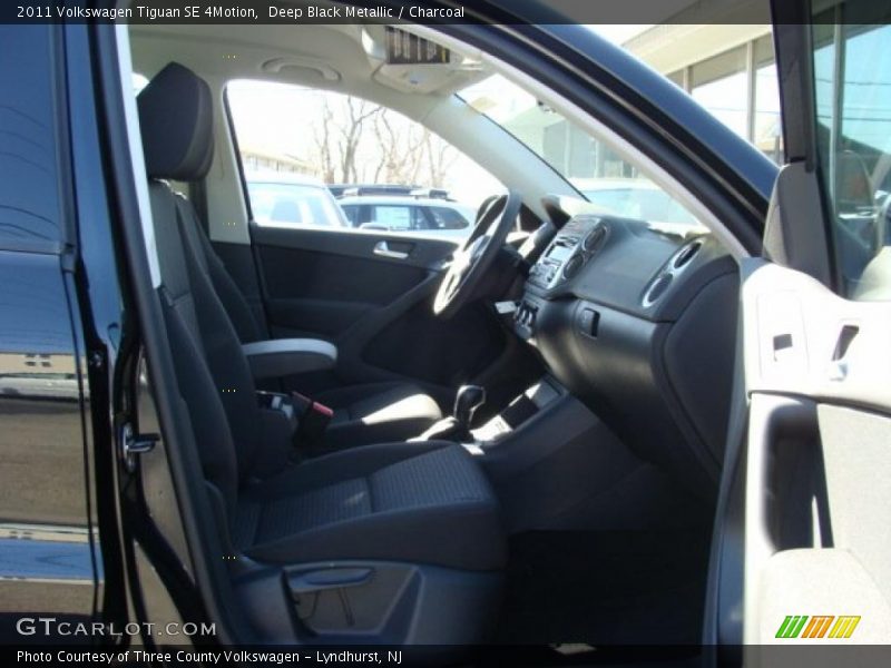 Deep Black Metallic / Charcoal 2011 Volkswagen Tiguan SE 4Motion