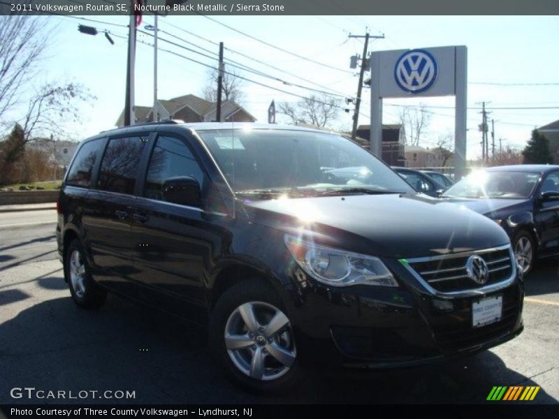 Nocturne Black Metallic / Sierra Stone 2011 Volkswagen Routan SE