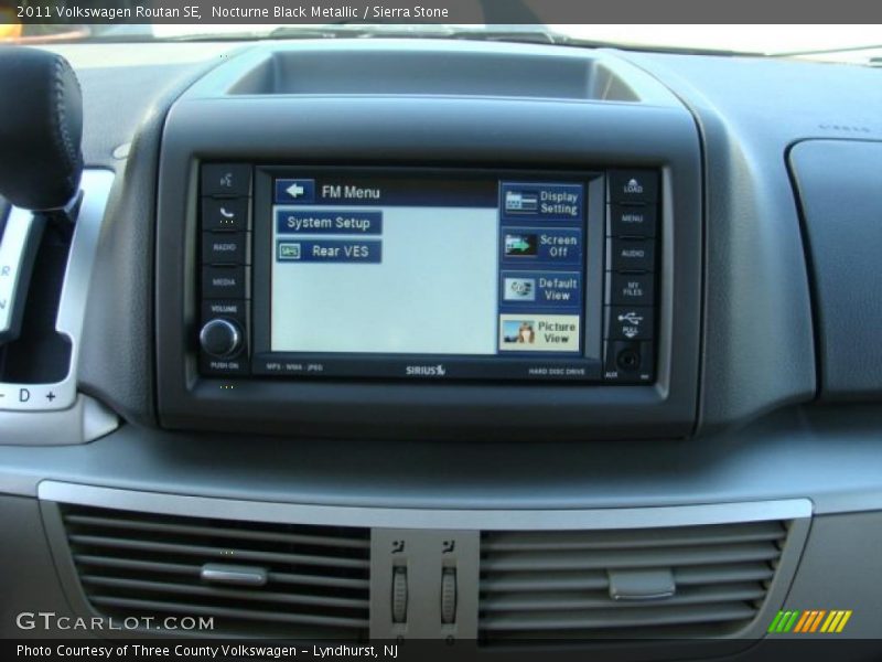 Nocturne Black Metallic / Sierra Stone 2011 Volkswagen Routan SE