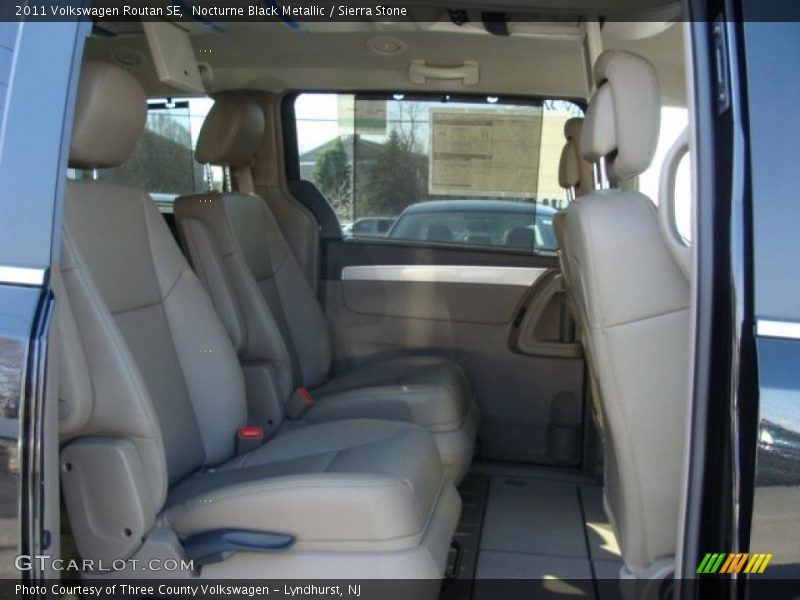 Nocturne Black Metallic / Sierra Stone 2011 Volkswagen Routan SE