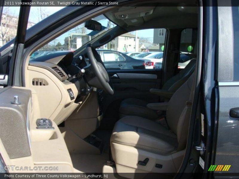 Twilight Gray Metallic / Sierra Stone 2011 Volkswagen Routan SE
