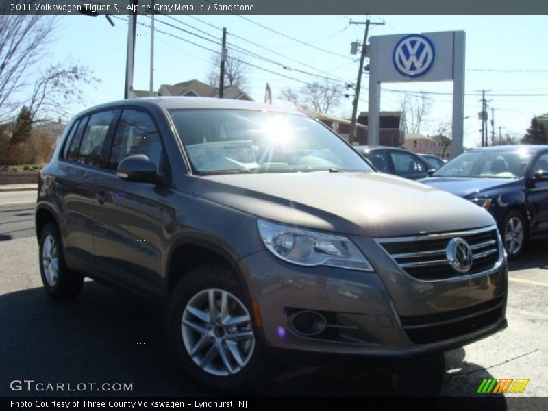 Alpine Gray Metallic / Sandstone 2011 Volkswagen Tiguan S