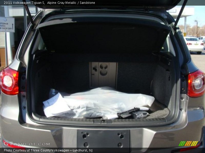 Alpine Gray Metallic / Sandstone 2011 Volkswagen Tiguan S