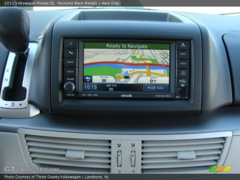 Nocturne Black Metallic / Aero Gray 2011 Volkswagen Routan SE